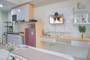 Cozy Stay and Strategic Studio Apartment at Grand Dhika City