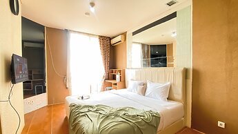 Cozy and Minimalist Studio Apartment Mangga Dua