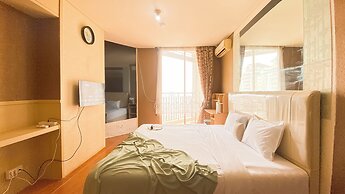 Cozy and Minimalist Studio Apartment Mangga Dua