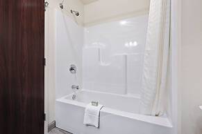 Cobblestone Hotel & Suites - Foley