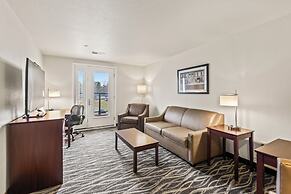 Cobblestone Hotel & Suites - Foley