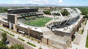 The Colorado House in Old Town Brewery District