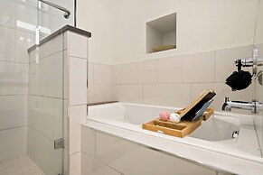 The Colorado House in Old Town Brewery District