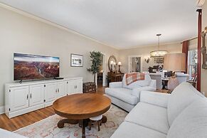 City Park Charm - Vintage Home w/ Modern Comforts