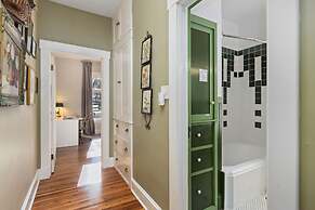 City Park Charm - Vintage Home w/ Modern Comforts