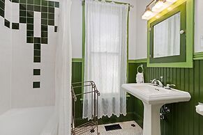 City Park Charm - Vintage Home w/ Modern Comforts