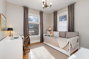 City Park Charm - Vintage Home w/ Modern Comforts