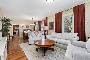 City Park Charm - Vintage Home w/ Modern Comforts