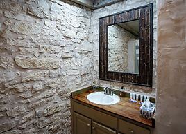 Charming Hill Country Getaway in Texas