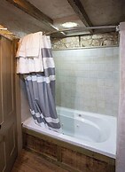 Charming Hill Country Getaway in Texas