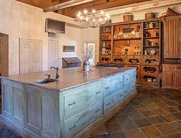 Charming Hill Country Getaway in Texas