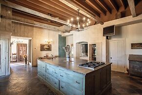 Charming Hill Country Getaway in Texas