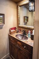 Charming Hill Country Getaway in Texas