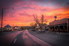 American Hotel Creswick