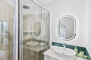 Comfortable 3-Bedroom Home Near City