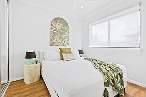 Comfortable 3-Bedroom Home Near City