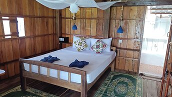 Paradiso Ocean Front Bungalows