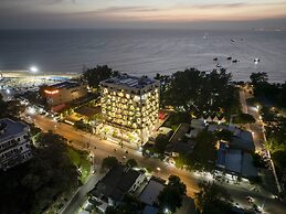 Iconic Long Hai Hotel