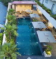 Iconic Long Hai Hotel