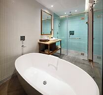 Iconic Long Hai Hotel