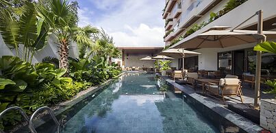 Iconic Long Hai Hotel