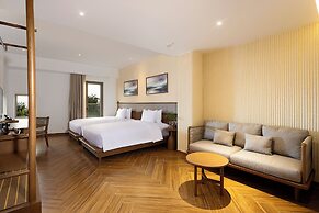 Iconic Long Hai Hotel