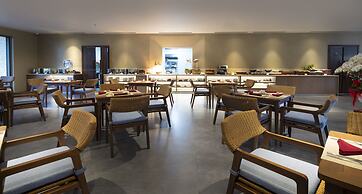 Iconic Long Hai Hotel