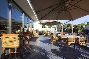 Iconic Long Hai Hotel