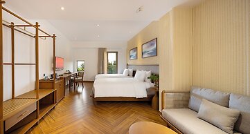 Iconic Long Hai Hotel