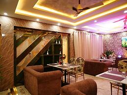 Hotel Banaras Palace