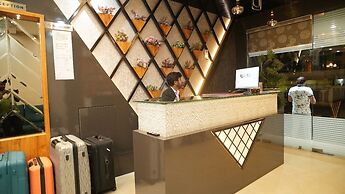 Hotel Banaras Palace