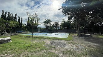 Bluewaves Hostel & Villa Panagsama by Hiverooms