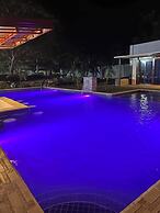 Bluewaves Hostel & Villa Panagsama by Hiverooms