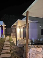 Bluewaves Hostel & Villa Panagsama by Hiverooms