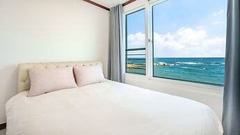 Goseong Beach Jin Spa Pension