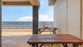 Goseong Beach Jin Spa Pension