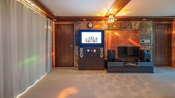 Goseong Beach Jin Spa Pension