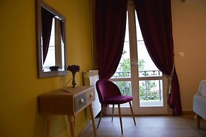 Contessa Elli Residences