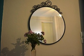 Contessa Elli Residences