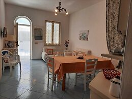 Villa Lesto Holiday Home - Ischia Apartments