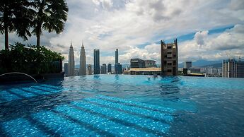 Moonway Luxury Suites At Eaton Residence