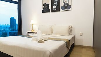 Moonway Luxury Suites At Eaton Residence