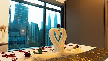 Moonway Luxury Suites At Eaton Residence