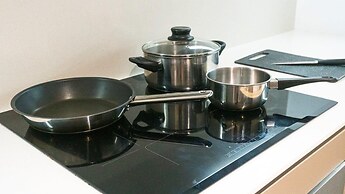 Moonway Luxury Suites At Eaton Residence