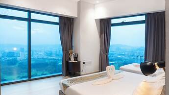 Moonway Luxury Suites At Eaton Residence