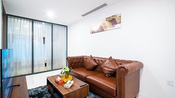 Moonway Luxury Suites At Eaton Residence