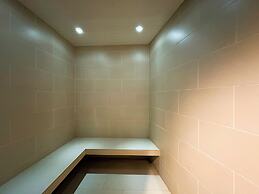 Moonway Luxury Suites At Eaton Residence