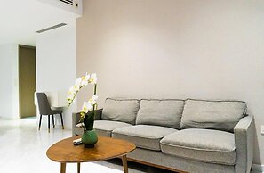 Moonway Luxury Suites At Eaton Residence