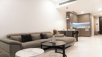 Moonway Luxury Suites At Eaton Residence