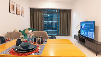 Moonway Luxury Suites At Eaton Residence